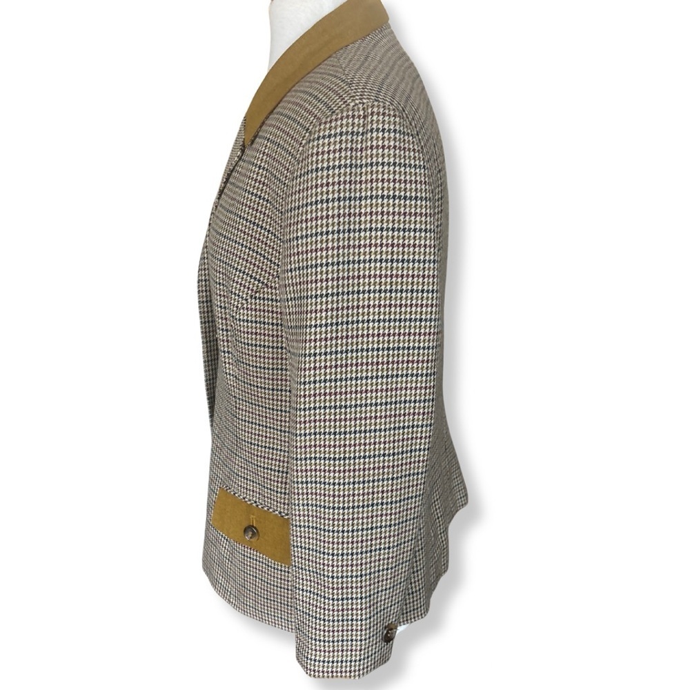 Classic Houndstooth Blazer with Tan Accents – Size 14 (Runs Small) - Picture 2 of 10